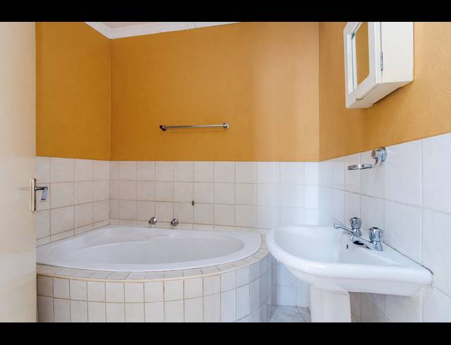 3 BEDROOM TOWNHOUSE FOR SALE IN HONEYPARK